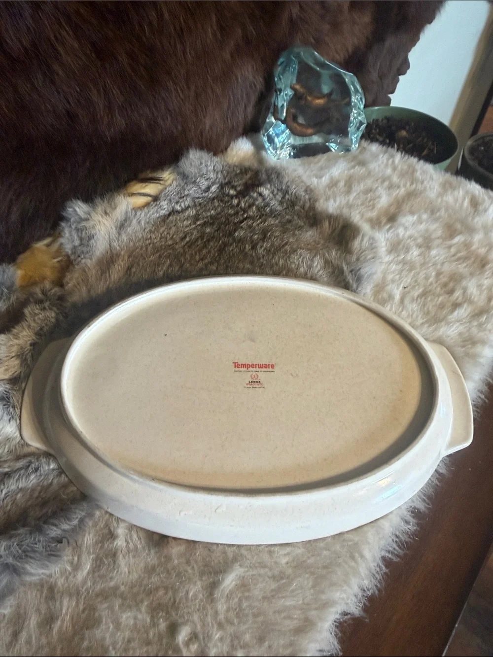 Beige Ceramic Oval Bake Dish with Red Accent Handles (UBUB)
